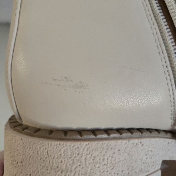 Sam & Libby Chelsea Boots | Heeled Vanilla Bean Chunky Tread | Size 7.5 - Picture 8 of 13